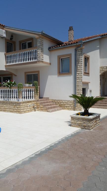 Antonio Apartman *